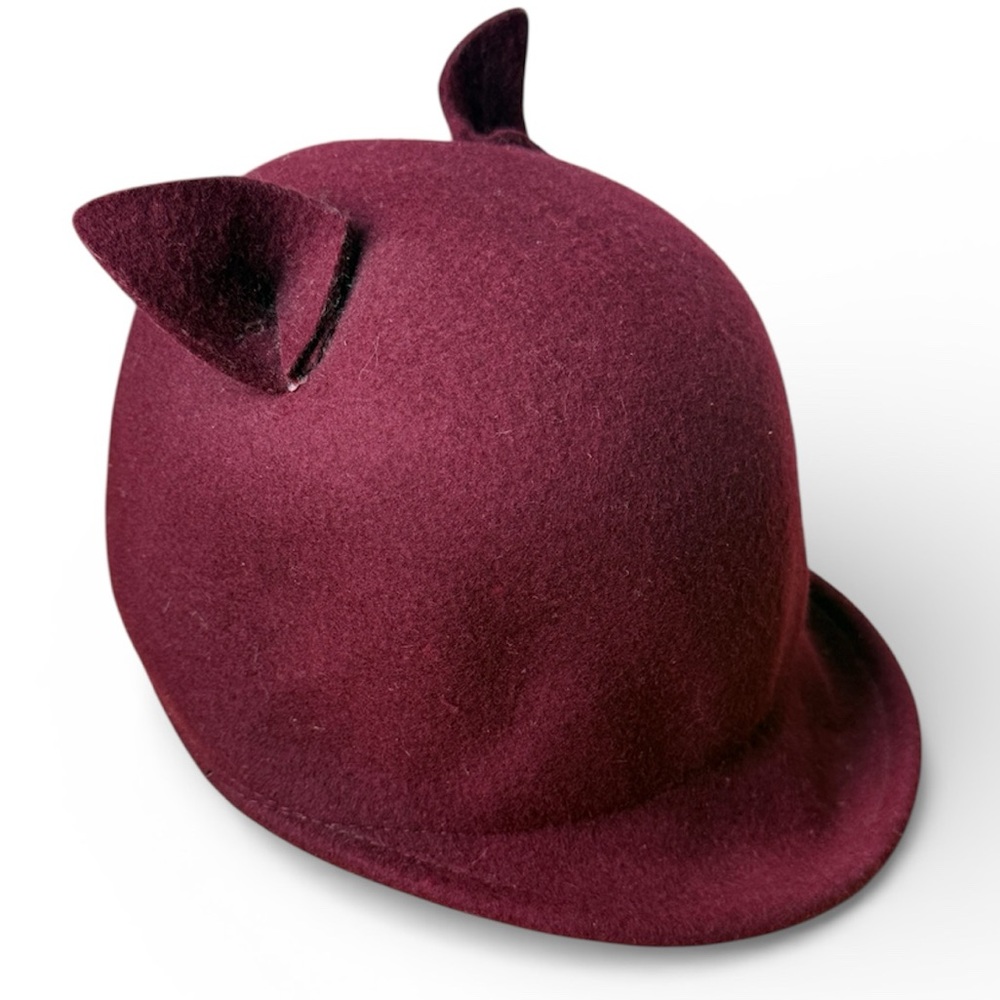 Little girl Burgundy Cat Ear Hat adorable !